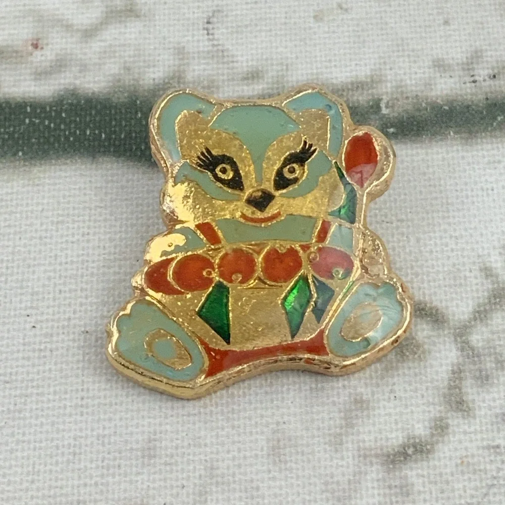 18k Gold‎ Plated Lapel Pin Vintage Raccoon Blue Red